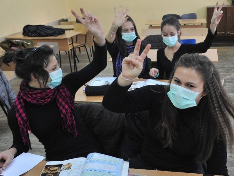 Решено: Обявиха грипна ваканция за учениците от Пловдив!