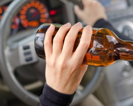 Пияна до козирката шофьорка катастрофира в Пловдив