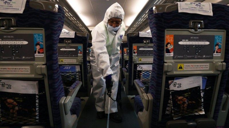 Дезинфекцират пратките от Китай заради коронавируса, може да има забавяне
