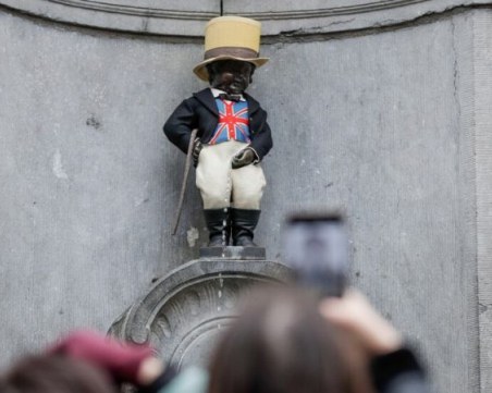 Пикаещото момченце се премени като Джон Бул в чест на Брекзит