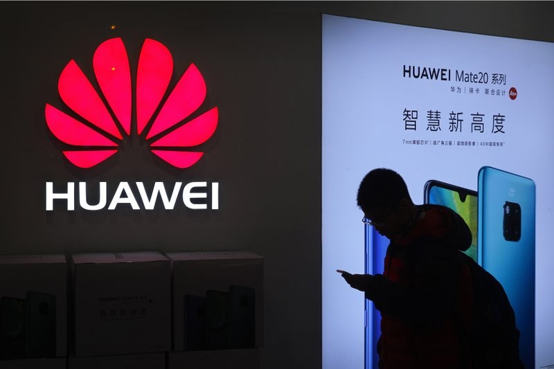 Huawei инвестира в приложения, с които да замести продуктите на Google