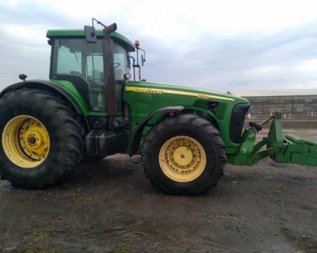 Бизнесмен прегази и уби жена си с трактор