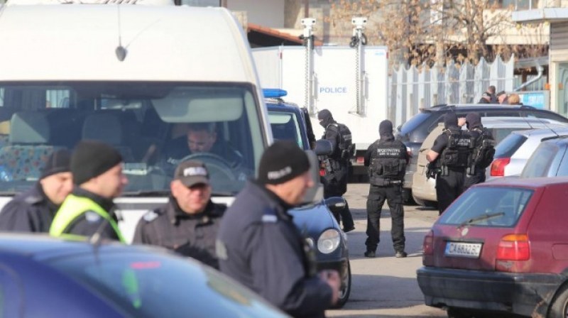 Шестима са задържани при акцията в Разградско! Жертвите им - самотни пенсионери
