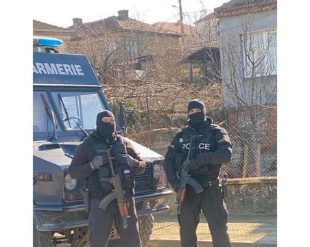 Иван Гешев е в Белослав, 11 задържани