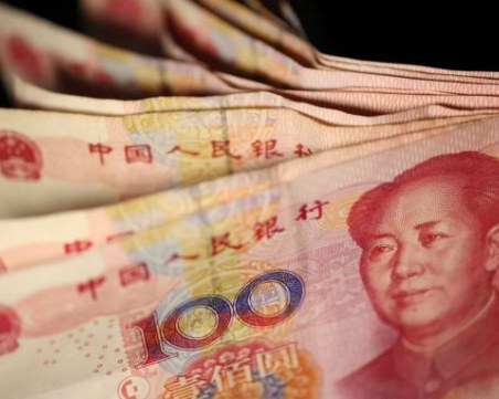 Китай налива милиарди в икономиката заради вируса