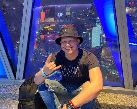 Младежът от Пазарджик: Между химиотерапията и коронавируса в Китай