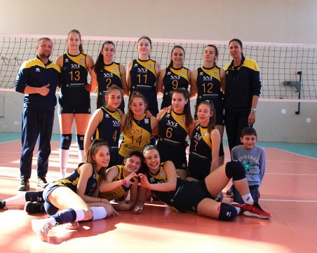 Старшата на Марица започна с две категорични победи