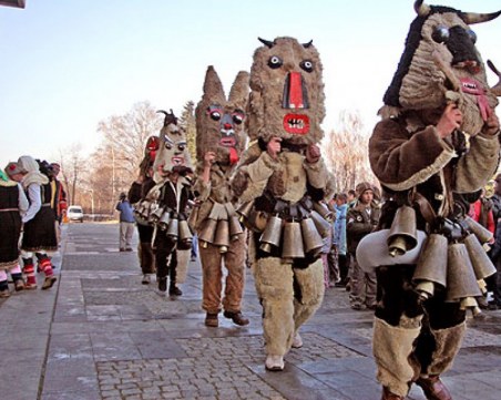 Кукери от страната и чужбина се събират, за да разлюлеят Раковски за 20 път