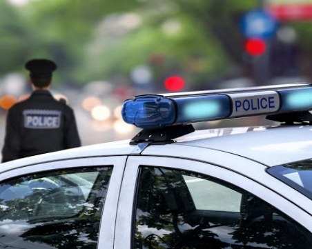 Разбиха и ограбиха училище в Стряма! Апашите – пет деца