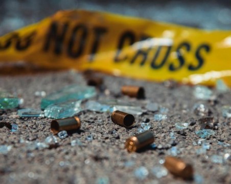 Три деца и още шестима убити при стрелба в зала за видеоигри