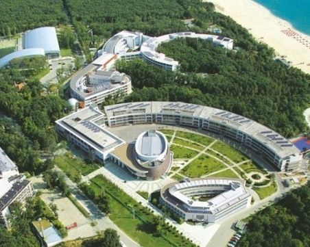 Запорираха сметки и имоти на руския лагер на Камчия