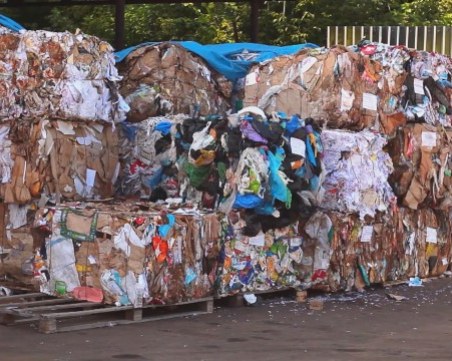 България връща италианските контейнери с боклук в Салерно