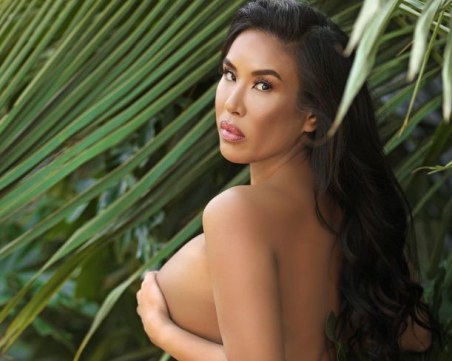 Джени Суши се съблече за Playboy