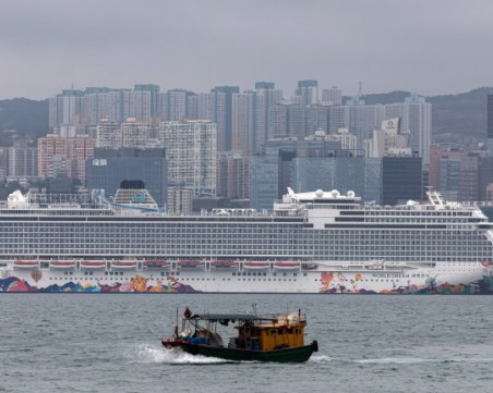 Сложиха под карантина круизен кораб с 4000 души