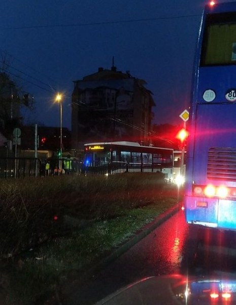 Автобус блъсна пешеходец в Кючука
