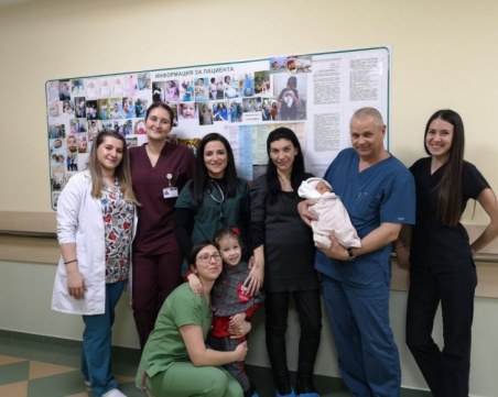 Лекари спасиха бременна жена и бебето й след 23 дни реанимация