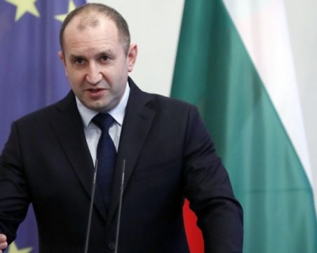 Румен Радев: Призивите за преврат са слухове