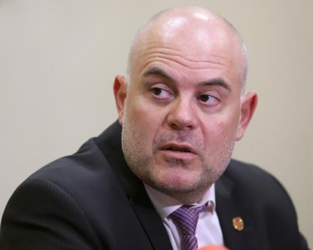 Гешев: Странно как председател на ВКС се разграничава от съдиите си