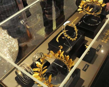 Прокуратурата започва проверка на колекцията на Божков