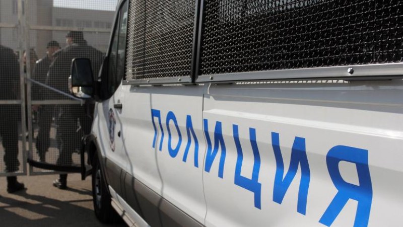 Полиция блокира Бургас, има арестувани