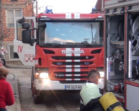 Част от пловдивски квартал остана без ток заради пожар