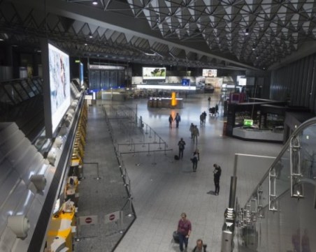 Отмениха десетки полети от Франкфурт заради силна буря