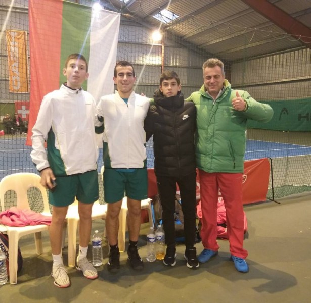 Пловдивчани изведоха България до финалите на Зимната купа по тенис за юноши