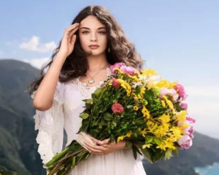 Дъщерята на Моника Белучи е новото рекламно лице на Dolce&Gabbana