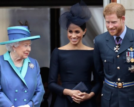Кралицата призова Меган и Хари да се върнат за последен кралски ангажимент