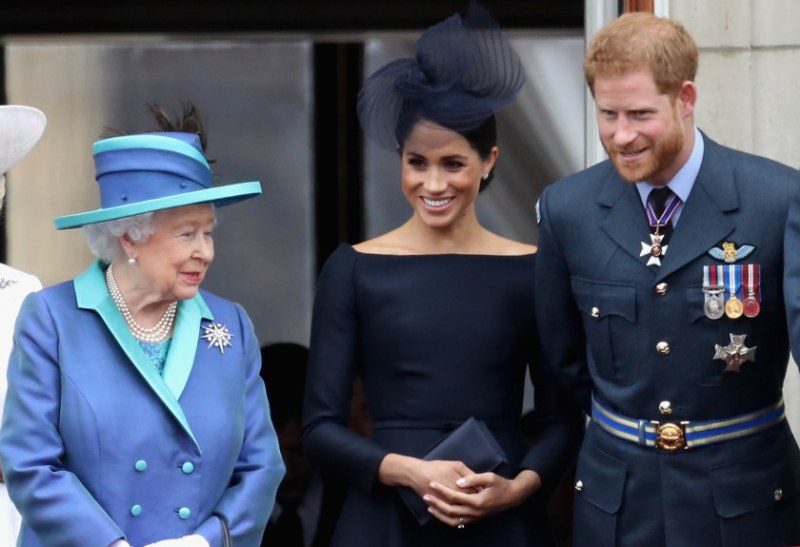 Кралицата призова Меган и Хари да се върнат за последен кралски ангажимент