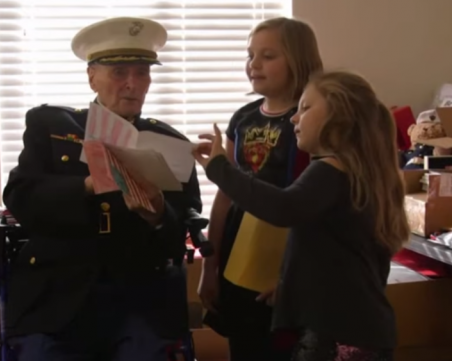 104-годишен военен ветеран получи 70 хиляди валентинки