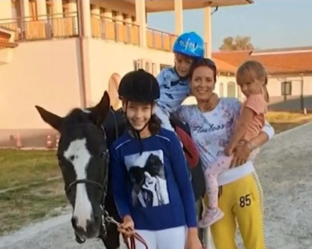 Как българка приземи самолет в Лондон по време силна буря?