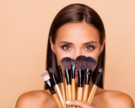 Как да познаете, че трябва да смените козметиката?