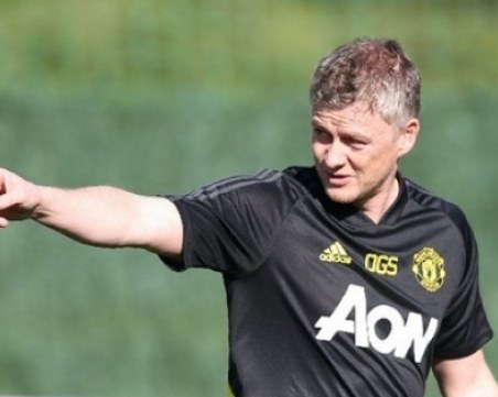 Юнайтед вади 280 милиона за подмяна на халфовата линия