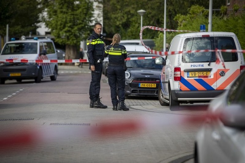 Бомба избухна в пощенска станция в Амстердам