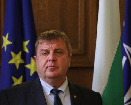 Каракачанов: България е готова да увеличи двойно участието си в мисията на НАТО в Ирак