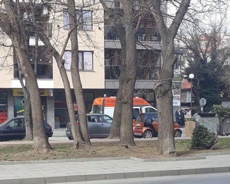 Кола блъсна жена при маневра назад в Кючука