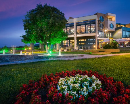 Задава се нова порция почивни дни! Готвят ни ударна доза смях за тях!