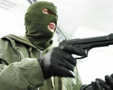 Маскиран обра бензиностанция в Стара Загора