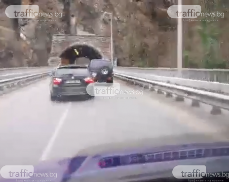 Шофьор фучи и изпреварва неправилно по пътя от Бачково към Асеновград