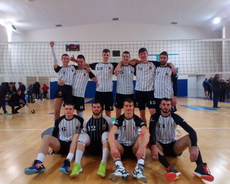 Волейболният Локомотив с важна победа като гост