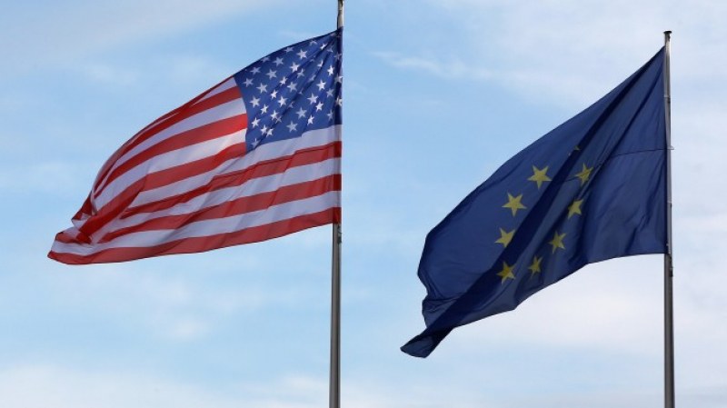 САЩ вдига мита за ЕС с 15%