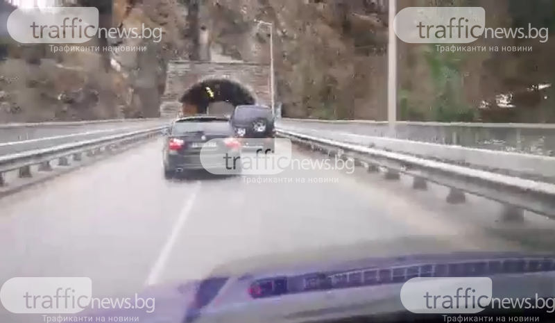 Шофьор фучи и изпреварва неправилно по пътя от Бачково към Асеновград
