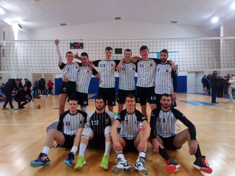 Волейболният Локомотив с важна победа като гост