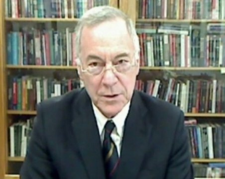 Бащата на валутния борд твърди, че е дал на Петър Стоянов куфарче с доказателства за корупция