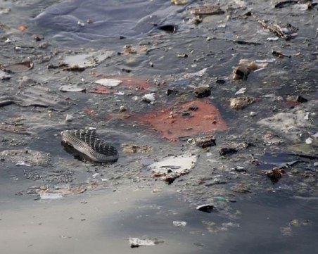 Четирима души загинаха при падането на самолет в Южна Франция