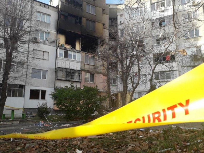 Още една жертва от взрива в блок във Варна