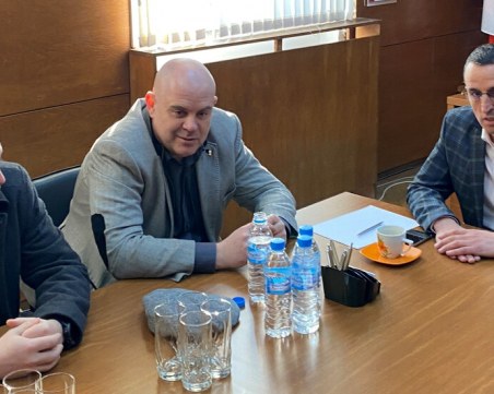 Обвиниха 9 души след спецакцията в Чирпан и Стара Загора