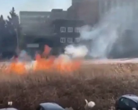 Пожар на Карловско шосе! Карайте внимателно, в района е много задимено