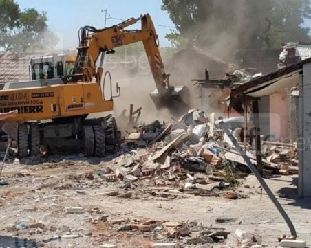 Заплахи след сигнал за незаконно строителство в Пловдив, гражданин и служител получиха предупреждение